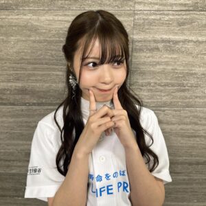 Yuna Hoshino Instagram - 本日、厚生労働省『世界禁煙デー』のイベントに
登壇させていただきました！
昨年に続けて今年も登壇させてもらえて幸せです😌🩷

家族や友達、もちろん自分の身体も大切に。
毎日健康に暮らしていけるように、日々呼びかけていこうと思います！

stylist : @kon_543 
HairandMakeup : @enaoyama