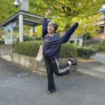 Yuna Hoshino Instagram – 現場に行く時の格好は大体ラフすぎる格好です。
着替えやすさ・寝やすさ重視😛😛😛
躍動感溢れる写真をお届け〰️😂