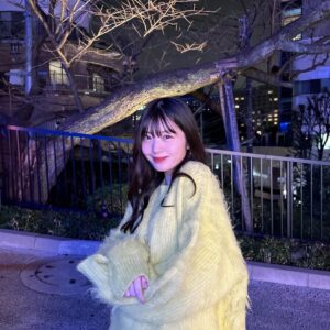 Yuna Hoshino Instagram - 新しいことにチャレンジする人が、痛みに邪魔されず自分らしさを思う存分発揮してほしい💪🏼❤️‍🔥
そんな思いが込められたEVEのキャンペーンで、
お友達に痛みを気にせず楽しんで活躍できますように！っていう想いを込めて「お守りEVE」でお守り型のミニポーチを選んだよ〜！！
EVEがおすすめしているみたいに、いざという時のために痛み止めとポーチを持ち歩くのもいいよね！
100種類以上の柄から選ぶことができて、お守りの名前も自分でつけることができるのでみんなもお守りEVEに応募して周りの人のためにお守りポーチを選んでみてね💛

 #PR #お守りEVE  #イブ解熱鎮痛薬シリーズ  #指定第2類医薬品