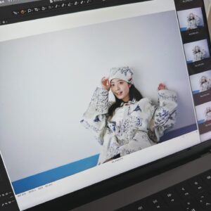 Yuna Hoshino Instagram - NYLONさんの連載企画「365ANNIVERSARY」
1月の7日分、モデルをさせていただきました！🤍🤍
今日は何の日？をテーマにイベントに沿ったファッションを着るんだけど
因みにこれは、
「睡眠の日」と「ウィキペディアの日」
どのコーデも普段は着れないユニークなコーデで撮影しました！
楽しかった！！！

他にもありますので、ぜひNYLONさんの公式に飛んでちぇっくしてみてください！！🤍
いつもと違う私が観れます〜👀🤍