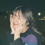 Yuna Hoshino Instagram – 大変遅くなりました。🙇🏻♀️՞
もう何日前だよって感じなんですが…笑
遅くなってごめんねえ😭🙏
私、19歳になりました!
わあ〜〜ラストティーンだってえ!
ええ!来年20になっちゃうよお!?!?
早すぎるしヤバい😱😱😱
もうみんなにお祝いしてもらうのは何回目になるんだろうか…?
11/7 0時になった瞬間に
毎年、毎年、お祝いの動画やメッセージ、
たくさん本当にありがとう。( ; ; )♡
本人不在の誕生日会とかも、女の子ファンは開催してくれる子が多いんだけど、
本当に可愛いのよねえ…私のためにありがと。♡
もちろん!今年が初めてだよ〜って新規の方も
温かいコメントを送ってくれて……
会いに来てくれた方もいたね。ありがとう😌💕
そして今年は、4年ぶりに生誕祭も出来ました♡
直接顔を見ながらお祝いしてもらえるのは
やっぱり何倍も嬉しかったなぁ〜〜!
しかもしかも生誕祭”LIVE”ってね、
前までの私には考えられなかったよ…笑
まだまだ、人前に立つことに慣れてなくて
どうしても声が震えちゃったり、緊張はするけど
みんなが優しく見守ってくれるからいつも頑張れる!
本当に優しい方たちに囲まれてる
私は幸せ者だな〜といつも思わせてくれる
みんなのことが大好きだよっ(*´³`*) 💕💕
有難いことに、19歳スタートも
新しいことに色々チャレンジさせていただいております!
イベントでは発表したのだけど、
来れなかった方たちには伝えられて無いので、
しっかりと自分の目標を残したいと思います!
女優としての目標は
『GP帯(19:00~23:00)ドラマのレギュラー出演』
これを目標にしていきたいなと思っています!
やってみたい役とかも実はあって……
星乃夢奈の性格って「明るい・笑顔・天真爛漫」とかがイメージ持たれやすいのかなと思ってて、
女優という職業をしているのであれば
それならではの、役をしてみたいなと思ってて、
自分とは真逆の、
大人しかったり、何か重いものを背負っていたり、
或いは悪人だったり……
色でいうと黒!!!みたいな笑
役をしてみたいな〜って思ってます!
そして18歳から新しい道を開けた
アーティストとしての目標は
『アニメの主題歌を取りたい!』
これは自分でも大きすぎる目標かなと思ってるんですけど、
目標は口に出すこと、表にだすこと、
これが大事だと思ってるので!!!!😤😤
絶対に掴み取ってやるんだっ!!!!笑
18歳も、ありがたいご縁があって、
素敵なお仕事、素敵な出会いと、沢山ありました。
19歳も、目の前にある一つ一つの出来事と
しっかりと向き合って、
全身全霊で
そして私らしさを忘れずに頑張っていきたいと思います!
みんなだいすきい♡♡♡♡
19歳の私にも重たい愛をたくさん届けてね?🥺🩷