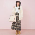 Yuna Hoshino Instagram – CHIP CLIPの冬アイテムが可愛すぎる～～( ; ; )‪‪❤︎‬

全国のアベイルで11/11(土)から発売です！
ゆなが11/9(木)にYouTubeで投稿した動画の中でも紹介しているのでチェックしてみてね🩷

#PR #avail #アベイル #chipclip #チップクリップ #今を着る
