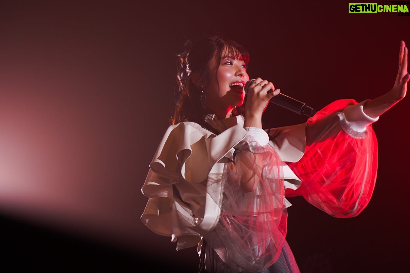 Yuna Hoshino Instagram - 投稿が遅くなってしまってごめんなさい!🙇🏻♀️՞ 11/3に行われた 『星乃夢奈 LAST TEEN BIRTHDAYLIVE ~10代のうちに叶えたい夢~』 ご来場してくださった皆様、 ありがとうございました♡ 約4年ぶりの生誕祭、 久しぶりの生誕祭がまさか"LIVE" だなんて 前の私には考えられなかっただろうな〜💭 やっぱり歌にはまだ自信が持てず、 最初はどうしても緊張しちゃうけど 相変わらず私のファンの皆様は優しくて …😭😭 MCが入る度に、 『ゆなちゃん可愛いよお』『宇宙で1番』とか。笑 沈黙の時間なんて無かったんじゃないかってくらい みんなで造り上げた素敵なイベントになれたんじゃないかなと思います( ´͈ ᵕ `͈ )♥ ))コールアンドレスポンスはまだまだ行けたと思うけどね!!?!?!?!? でもたくさん声は届いてたよ♡ありがと♡ あっという間なお時間で、 2日経ってるのにまだ余韻にひたひたな私です😮💨 切実に戻りたいぃ……! でもたくさんパワーと幸せを貰えたので! これからもいい報告できるように頑張るぞ💪🔥 19歳の抱負や18歳の1年間の感謝は また改めてお誕生日の投稿の時にお話しようと思います…! ビデオレターに参加してくださった方、 そして一緒に盛り上げてくれたスタッフの皆様、 ありがとうございました♡