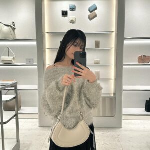 Yuna Hoshino Instagram - @charleskeith_jp OPEN記念パーティーに行かせていただきました👠✨

どれもお洒落で可愛くて幸せな気分になりました😌✨✨

12月15日から表参道店がOPENされるみたいなので
ぜひ足を運んでみてください😌