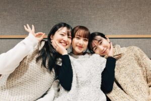 Yuna Taira Instagram - 🩵🩷🧡
おーはー！
ついに！今夜です！

卒業から10年。念願の。
23時にbayfmで集合ちゅ！
#おはスタ #おはガールちゅちゅちゅ 
#平祐奈の凸凹ラジオ
