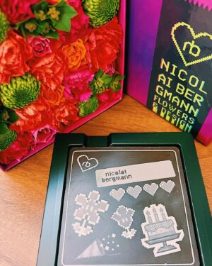 Yuna Taira Instagram - 💜🩷🧩
もうすぐValentineじゃないかっ🍫
お花を贈るのもいいねっ🌹

Thank you @nicolaibergmann 
#nicolaibergmann