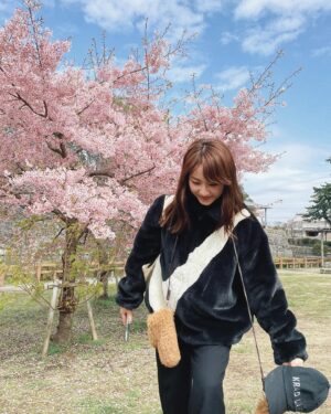 Yuna Taira Instagram - 🌸🌼🪁
ばいばーい3月まったねーん。