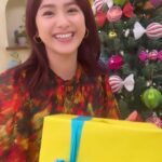 Yuna Taira Instagram - 💚❤️❤️ 土曜はナニする⁉︎ スタジオもクリスマスで 気分るんるんでしたっっ みんなのクリスマスのご予定は？🤭🎄 dress: @31philliplim accessory: @hpfrance_official