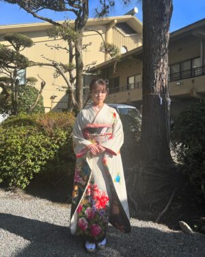 Yuno Ohara Instagram - ㅤㅤㅤㅤㅤㅤㅤㅤㅤㅤㅤㅤㅤ
明けましておめでとうございます！
元旦から地元の鹿児島でお仕事をさせていただき、
幸せな2024年の始まりを迎えました☺︎
本年もよろしくお願いいたします🎍🍊