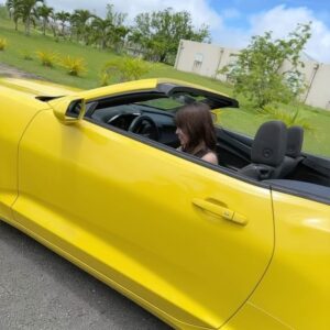 Yuno Ohara Instagram - ㅤㅤㅤㅤㅤㅤㅤㅤㅤㅤㅤㅤㅤ 写真集のオフショット😆🚘 海外での初運転は最高でした❤︎