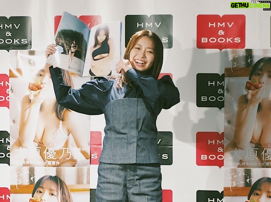 Yuno Ohara Instagram - 3rd写真集に携わってくださったスタッフの皆さんが駆けつけて来て下さり、嬉しかったなぁ。愛とリスペクトでいっぱいのチームです🫶🏻✨