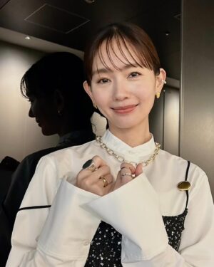 Yuri Nakamura Instagram - outfit @cinoh_official 
earrings,earcuff @pluietokyo 
necklace,rings(R) @rieukjewelry 
ring(L) @____.ree____ 
boots @staccatojapan_official