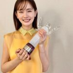 Yuri Nakamura Instagram – 高崎映画祭で着た素敵なお衣装達です。

dress @fabianafilippi / @aoi.1961 
jewelries @kajita_jewellery 

stylist @mikuogawa_stylist

市子、まだまだ上映されています。
Amazonプライムでは配信もされております。