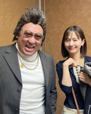 Yuri Nakamura Instagram - 水谷千重子先生の５０周年記念公演以来の…ずっとずっと楽しみにしていた、推し活してきました☺️♥️

お腹よじれる程笑いました😂天才過ぎる😂
大好きだー

まさかのお二人とお写真を撮っていただくなんて…
ガチヲタとしては舞い上がり過ぎました🥹

幸せ過ぎました♡♡
毎年お願いします🥹