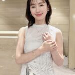 Yuri Nakamura Instagram - #鬼平犯科帳血闘 東京初日舞台挨拶 最後の写真お眠りに。笑 outfit @murralofficial jewelries @tasaki_intl ありがとうございました♡