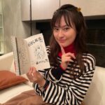 Yuri Tsunematsu Instagram - 🏠🔥 Netflixシリーズ「御手洗家、炎上する」 本日からNetflixにて配信スタートです‼️ 私は永野芽郁さん演じる村田杏子の妹、村田柚子を演じています。 誰に対しても優しくてお日様のように明るい柚子ちゃん🌻 太陽のような存在でいてと監督から言われ、そんな存在に なれるよう頑張りました！ 久しぶりに芽郁ちゃんをはじめ沢山の方と再共演出来て嬉しかったです☺︎ 火傷しそうなくらいバッチバチの復讐劇🏠🔥 私は2日で見終わりました‼️ 面白すぎて一気見…！ 是非！是非！ご覧ください！！！！！ * * The Netflix series "Burn the House Down" began streaming on Netflix today🔥 I played Yuzu Murata, the younger sister of Anzu Murata, played by Mei Nagano. Yuzu was kind to everyone and had a bright personality like the sun🌻 I hope you enjoy this tv show! I'm waiting for your impressions and comments about this😉 #御手洗家炎上する #BurnTheHouseDown #恒松祐里