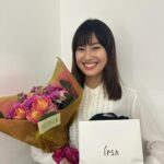 Yuri Tsunematsu Instagram - IPSA撮影オフショット🌸 とても素敵な花束を頂きました💕 私がピンク好きということを調べて、ピンク色の花束を作って下さったみたいで、、愛を沢山感じました♡ ありがとうございました✨ #IPSA #イプサ #恒松祐里
