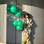 Yuri Tsunematsu Instagram - #私が撮りたかった女優展 vol.5💚 オフショットしりーず①🗽 沢山風船持ててDisneyの風船の人になったみたいだった♡ 撮影後は私が全て持ち帰らせて頂きました🎈 📸 aika @_1119_a_ 💄 saki ogawa @ogsk________1q 👗 kyon @kyonchic ＿＿＿＿＿＿＿＿＿＿＿＿＿＿＿＿＿＿＿＿＿＿＿＿ 《会期》2024年3月16日（土）～26日 11:00～20:00/初日のみ9:30オープン（*）/休館日無し 《会場》AA （アー） 東京都中央区日本橋兜町6-5兜町 第6平和ビルB1F 茅場町駅から徒歩3分/日本橋駅から徒歩5分 《入場料》大人1,000円学生 600円小学生以下無料 詳しくは公式SNS @actress_ex をご確認ください。 ＿＿＿＿＿＿＿＿＿＿＿＿＿＿＿＿＿＿＿＿＿＿＿＿ #恒松祐里