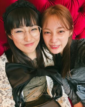 Yuri Tsunematsu Instagram - 🫖
なかちーとアフタヌーンティーしてきた🫖₊˚⊹♡
ハザカイキも観に来てくれて
「頑張ったねぇ〜！今日はお疲れ様会だから“おつかぬんてぃー”だよ」って連れてきてくれた🫶

おかゆいは忙しくて会えなかったから2人でオシャレアフタヌーンティー写真を送りつけてた🤳

今度はバカヲタロボで揃って会いたいね☺️

なかちーありがとう₊˚⊹♡
ラブ〜！！！　@yurikanakamura_official