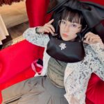 Yuri Tsunematsu Instagram - 🫖 なかちーとアフタヌーンティーしてきた🫖₊˚⊹♡ ハザカイキも観に来てくれて 「頑張ったねぇ〜！今日はお疲れ様会だから“おつかぬんてぃー”だよ」って連れてきてくれた🫶 おかゆいは忙しくて会えなかったから2人でオシャレアフタヌーンティー写真を送りつけてた🤳 今度はバカヲタロボで揃って会いたいね☺️ なかちーありがとう₊˚⊹♡ ラブ〜！！！　@yurikanakamura_official