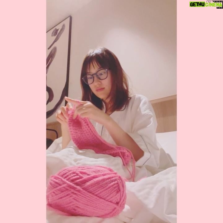 Yuri Tsunematsu - 10K Likes - 🎎 #ツネからの誕生日動画
3月生まれの方💞
お誕生日おめでとうございます!!!
皆さんにとって素敵な一年になりますように✨
Happy birthday to people are born in March!!!
Wish you have a happy day and a nice year✨
花粉がつらい季節になってきましたね…
最近は舞台「ハザカイキ」の稽古な日々!
3/31の初日に向けて素晴らしいものを届けられるよう頑張ります!
今回の #恒私服 は…
👜 #marcjacobs
🧥&👖 #nontokyo
🩳 #vintage
👡 #ugg
リボンバッグは私の手作り✌️🎀
The crochet bow bag is hand-knitted by me✨
#yuritunes #bowbag #crochet