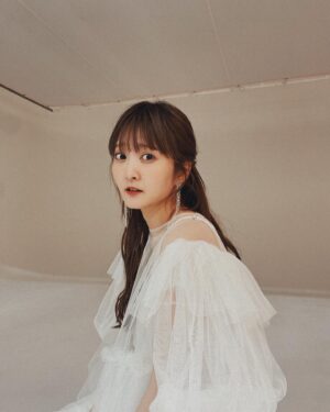 Yurika Kubo Instagram - 「可愛くって意地悪しちゃう」
ブックレット内とグッズ用のお写真撮影時の衣装🕊

・
・
・
styling @oshida__ayaka 

▷
#シカコ #shikaco #小鹿 #시카코 
#久保ユリカ #kuboyurika #久保百合花 #쿠보유리카 #奈良 #NARA #나라 #鹿 #deer #사슴 #ootd #오오티디 #옷스타그램 #코디 #勇者が死んだ #マルグリット #可愛くって意地悪しちゃう #カワイジ