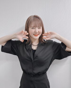 Yurika Kubo Instagram - 「勇者が死んだ！」放送直前生配信で着用したお洋服です🤍

そして、CDとしては5/24発売の久保ユリカ4thシングル「可愛くって意地悪しちゃう」ですが…

なんと！4/6（木）24時より先行配信がスタートします🕊
ぜひチェックしてくださいね🌈

・
・
・
one-piece @ganni 

▷
#シカコ #shikaco #小鹿 #시카코 
#久保ユリカ #kuboyurika #久保百合花 #쿠보유리카 #奈良 #NARA #나라 #鹿 #deer #사슴 #ootd #오오티디 #옷스타그램 #코디 #boots #ワンピース #onepiece #ganni #ふともも #勇者が死んだ #マルグリット #可愛くって意地悪しちゃう