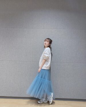 Yurika Kubo Instagram - 青ブタ！2023年夏劇場公開です🌈
よろしくお願いします☃️

・
・
・
sweat @agnesb_officiel 
shoes @newbalance 

▷
#シカコ #shikaco #小鹿 #시카코 
#久保ユリカ #kuboyurika #久保百合花 #쿠보유리카 #奈良 #NARA #나라 #鹿 #deer #사슴 #ootd #오오티디 #옷스타그램 #코디 #sneaker #スニーカー #ニューバランス #newbalance #水色