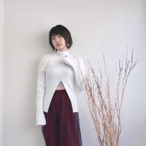 Yurika Kubo Instagram - 大分1日目はめちゃくちゃカジュアルでした！
「お腹寒くないですか？」って何回も心配されました🫧
ありがとうございます🤍

▷

#シカコ #shikaco #小️鹿 #시카코
#久保ユリカ #kuboyurika #久保百合花 #쿠보유리카 #奈良 #NARA #나라 #鹿 #deer #사슴 #バスツアー #慰安旅行 #シカノコ慰安旅行 #大分 #別府 #ローソントラベル
