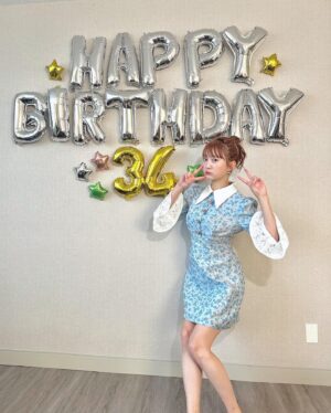 Yurika Kubo Instagram - 🤍34th🎂in🇺🇸
#thankyou #thanks 

▷
#シカコ #shikaco #小鹿 #시카코 
#久保ユリカ #kuboyurika #久保百合花 #쿠보유리카 #奈良 #NARA #나라 #鹿 #deer #사슴 #chicago #anime #game #animecentral #chicago