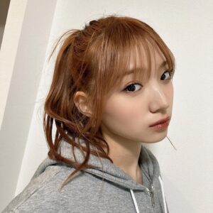 Yuuri Ota Instagram - 冬に逆らってオレンジになりました🍊
@air_kohei さん ありがとうございます😼
#hair #haircolour #orangecolor