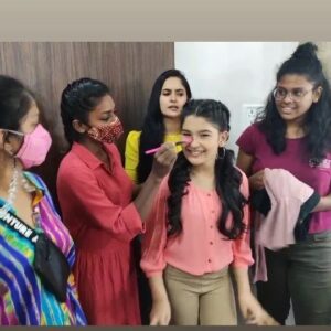 Actress Yuvina Parthavi HD Instagram Photos and Wallpapers May 2024