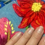 Yuyuniz Navas Instagram - No soltar no soltar el agarre en la postura, no soltar el pensamiento de lograrlo, no soltar la voluntad de hacerlo, no soltar estar presente, no soltar la respiración, no soltar la practica. Hay que saber elegir que abandonar y que no soltar, esa coherencia es el éxito de cualquier propósito. Aprende Yoga conmigo, todo es Yoga y el Yoga es para todos. 14 capítulos de diferentes prácticas para mejorar tu calidad de vida Contrata mi curso https://www.topclass.academy/courses/el-camino-del-yoga #tbt #beunique #realiza #voluntad #desarrolloespiritual