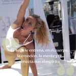 Yuyuniz Navas Instagram - ¡Amamos la maravillosa presencia de @yuyuniz72 para esta edición de #ExpoWellness! 💚⚡️🧘‍♀️ Yuyuniz ha enseñado el Yoga a mujeres, hombres, niños y adulto mayor, hace más de seis años, escribe dando Consejos de Yoga y Salud, con la gran satisfacción de poder ser una instructora para que cada uno encuentre su poder. 🫰🏼🤩 ✨Convencida que la transformación que puede tener cada uno, es el salto cuántico a la realización y a vivir en paz✨ “Tu esfuerzo, es voluntad, es salud, es Yoga. El Yoga te entrena, en el cuerpo, la emoción, la mente y te conecta con el espíritu. Tengo absoluta certeza, el Yoga, es la mejor herramienta para educarnos y realizarnos. Mantener una practica habitual te permite estar presente, y cultivar la salud, la sabiduría, la alegría, tan necesaria en estos tiempos. El Yoga te hace dueño de ti mismo, y de tu mente” Vive este fin de semana su increíble clase junto a muchas más! 🙌🏼✨ 🧘‍♀️💆‍♀️ La clase comienza con una pequeña presentación de Quien soy, y Qué es el Yoga. A continuación para conectar el cuerpo y salir de la mente, realizaremos un Automasaje Chamánico, técnica de Masaje simple que permite rápidamente limpiar la toxina, el estrés y la mente. Para así entrar en el mundo de las posturas y ejercicios que ayudarán a oxigenar, liberar y equilibrar tu cuerpo de forma necesaria por una hora. ¡Los esperamos en @mallportal este 28 de septiembre a 01 de octubre! . . . #yoga #wellness #encuentrowellness #yogachile #clasedeyoga #yogagratischile