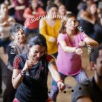 Yuyuniz Navas Instagram - ¡Amamos la maravillosa presencia de @yuyuniz72 para esta edición de #ExpoWellness! 💚⚡️🧘‍♀️ Yuyuniz ha enseñado el Yoga a mujeres, hombres, niños y adulto mayor, hace más de seis años, escribe dando Consejos de Yoga y Salud, con la gran satisfacción de poder ser una instructora para que cada uno encuentre su poder. 🫰🏼🤩 ✨Convencida que la transformación que puede tener cada uno, es el salto cuántico a la realización y a vivir en paz✨ “Tu esfuerzo, es voluntad, es salud, es Yoga. El Yoga te entrena, en el cuerpo, la emoción, la mente y te conecta con el espíritu. Tengo absoluta certeza, el Yoga, es la mejor herramienta para educarnos y realizarnos. Mantener una practica habitual te permite estar presente, y cultivar la salud, la sabiduría, la alegría, tan necesaria en estos tiempos. El Yoga te hace dueño de ti mismo, y de tu mente” Vive este fin de semana su increíble clase junto a muchas más! 🙌🏼✨ 🧘‍♀️💆‍♀️ La clase comienza con una pequeña presentación de Quien soy, y Qué es el Yoga. A continuación para conectar el cuerpo y salir de la mente, realizaremos un Automasaje Chamánico, técnica de Masaje simple que permite rápidamente limpiar la toxina, el estrés y la mente. Para así entrar en el mundo de las posturas y ejercicios que ayudarán a oxigenar, liberar y equilibrar tu cuerpo de forma necesaria por una hora. ¡Los esperamos en @mallportal este 28 de septiembre a 01 de octubre! . . . #yoga #wellness #encuentrowellness #yogachile #clasedeyoga #yogagratischile
