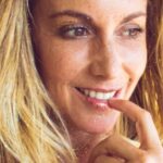 Yuyuniz Navas Instagram - Limites para respetarlos o traspazarlos, ponerlos hace bien, no tenerlos daña. Límites para cruzar y salir a buscar de la mano Límites que encarcelan y lugares sin límites #felizviernes #tocarte #vueltayvuelta #yuyuquotes