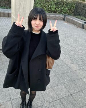 Yuzuki Hirakawa Instagram - #さんぽ 

2枚目はピースの名残りがあるね。笑
まだまだ寒いけどミニ丈頑張って履いてる時ある。