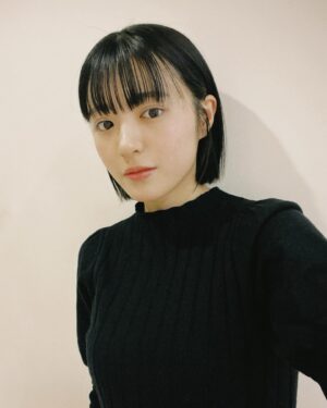 Yuzuki Hirakawa Instagram - #selfie 

髪伸びてきたなぁ🙄
今日はいつもと雰囲気違うのわかる？？
さて、なにが違うでしょ〜笑