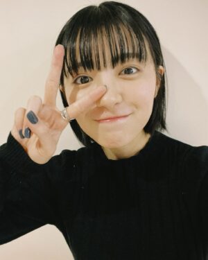Yuzuki Hirakawa Instagram - #selfie 

髪伸びてきたなぁ🙄
今日はいつもと雰囲気違うのわかる？？
さて、なにが違うでしょ〜笑