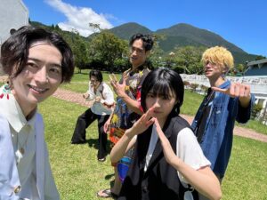 Yuzuki Hirakawa Instagram - 👑
⁡
大分の城島高原パーク、福岡のTジョイ博多にてトークショー及び舞台挨拶をさせて頂きました！
⁡
会場に足を運んでくださった皆様
本当にありがとうございました🎈
⁡
皆様から本当に沢山のパワーを頂きました！
そして個人的には、地元九州にこうしてお仕事で戻ってくることが出来て凄く感慨深かったです。
やっぱり九州だいすきだぁぁぁぁぁ！！！
みんなのことも大好きばい！！
また帰ってくるけん待っとってね？
⁡
今後も王様戦隊キングオージャーの応援よろしくお願いします🫶🏻
⁡
#王様戦隊キングオージャー
#キングオージャー
#城島高原パーク
#Tジョイ博多