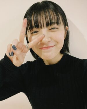 Yuzuki Hirakawa Instagram - #selfie 

髪伸びてきたなぁ🙄
今日はいつもと雰囲気違うのわかる？？
さて、なにが違うでしょ〜笑