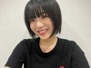Yuzuki Hirakawa Instagram - (ˊᵕˋ)

特に何も予定ないけどメイクした日！
あんまり笑ってる写真載せないからちょいと新鮮である。

なんかiPhoneのカメラで写真撮ると明るさ勝手に変わるのどうにか出来たりする？笑

みんな今日は何したの〜？

このとっちらかってる文章どうにかしな？自分！笑