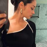 Yvette Monreal Instagram – 🍲🥂🧚💕✨