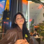 Yvette Monreal Instagram – Olive juice at the Pullman🍸🤎😚✨