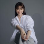 Yvonne Liang Instagram - 春天入夏之際，乾淨清爽🩶
