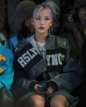 ZSun Instagram - 치코리타의 ᴘʜᴏᴛᴏ ᴅᴜᴍᴘ🌱
@holynumber7 
@seoulfashionweek_official 
@cocanbutter_official