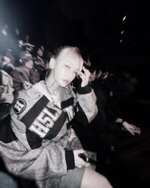 ZSun Instagram - 치코리타의 ᴘʜᴏᴛᴏ ᴅᴜᴍᴘ🌱
@holynumber7 
@seoulfashionweek_official 
@cocanbutter_official