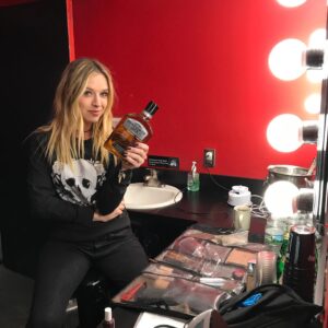 ZZ Ward Instagram - I’ve been reminiscing about all my past tours, and all the awesome memories I have in cities around the US!! New York is next on my list, it will be the third stop on the One Hell Of A Night Tour and I can’t wait to go back!!! So many fantastic memories in the big apple🍎🍎🍎#newyork #dirtyshine