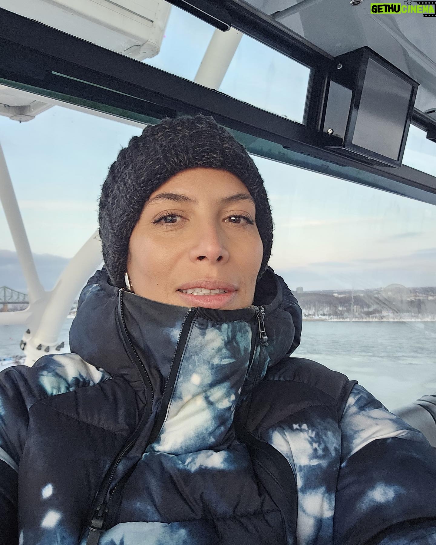 Zaho Instagram - « Quand j’étais sous la neige à chercher l’soleil dis moi t’étais où ? »