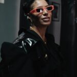 Zaho Instagram - Déjà 1M de vues 🔥🔥🔥 #Fana @jador_adevarat x @zahonline x @guaynaa 💄 @manoncana 🪡 @barbaraikkache 📸 @omarsehilll 🎥 @alancohzn 🎞️ @nowayclip 🏟️ @sweatboxing